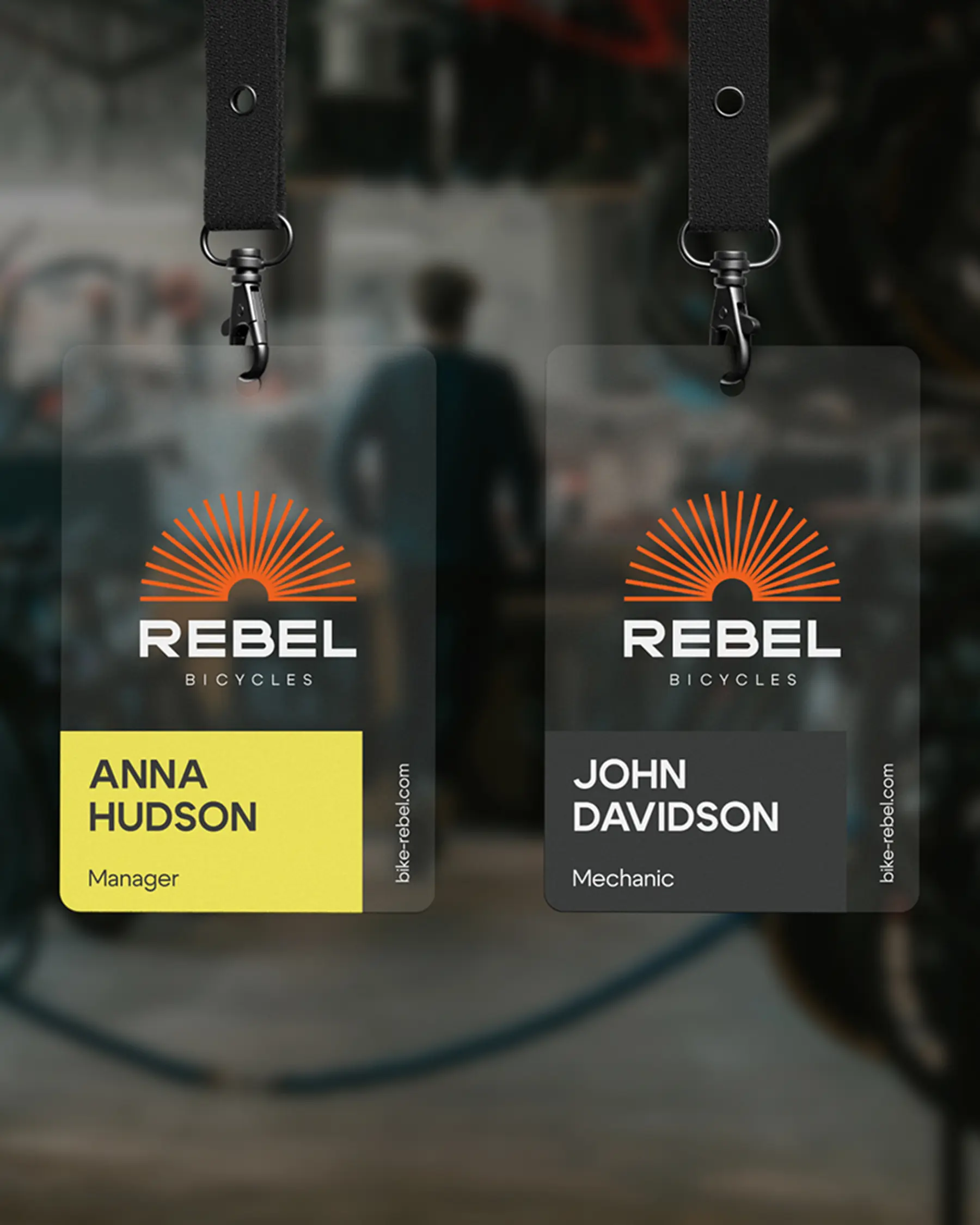 Брендовані бейджи персоналу магазину і майстерні Rebel Bicycles.